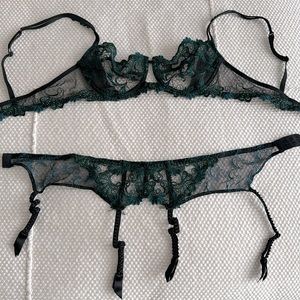 Embroidered Green-Blue Lise Charmel Lingerie Set Bra (34B) & Garter Belt (S)